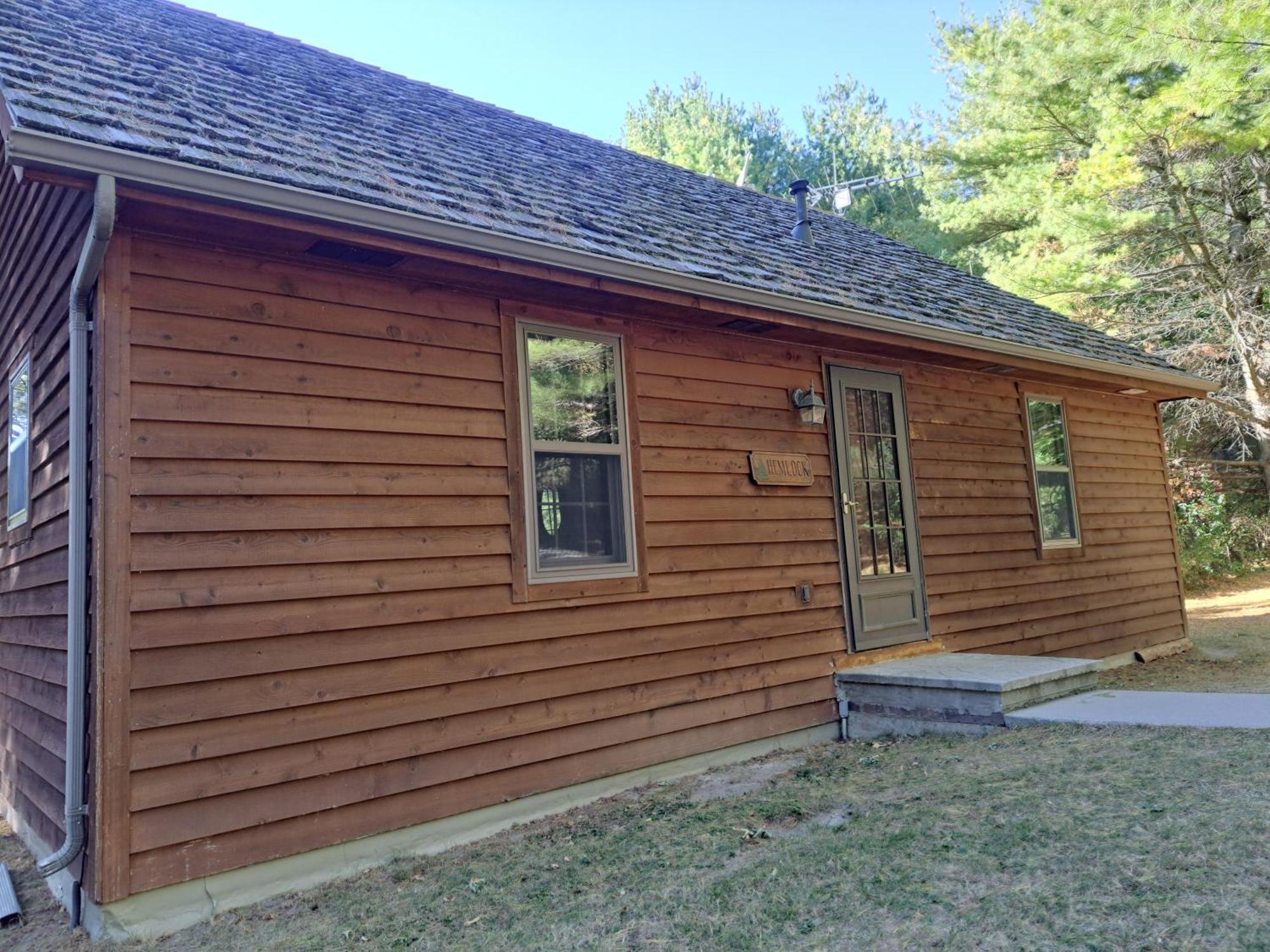 Chanticleer Cabins Sturgeon Bay Exterior photo