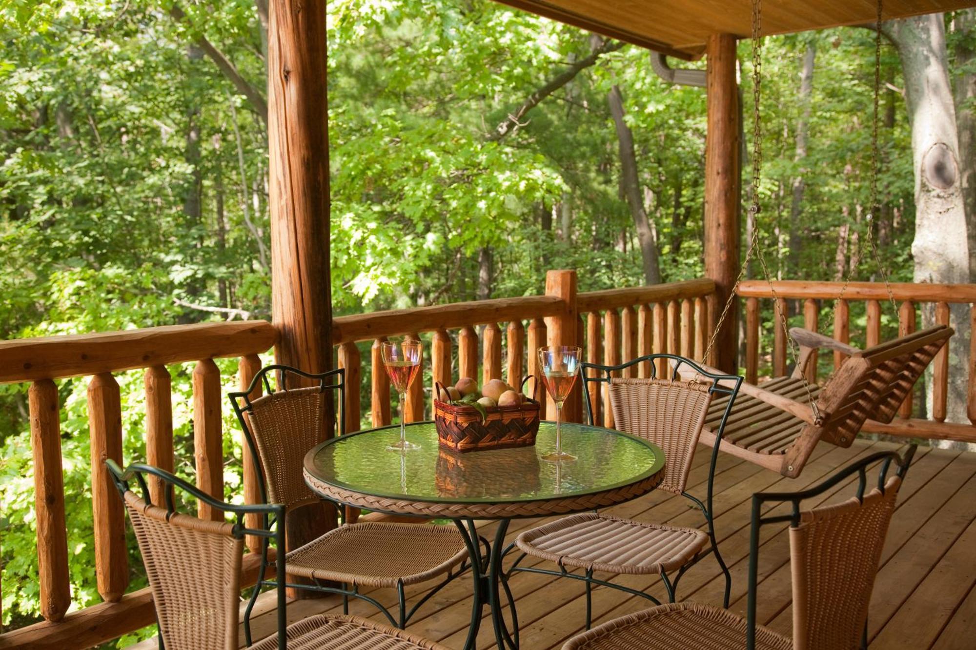 Chanticleer Cabins Sturgeon Bay Exterior photo