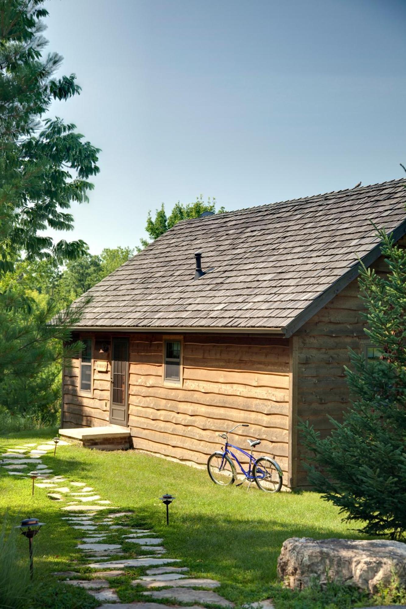 Chanticleer Cabins Sturgeon Bay Exterior photo